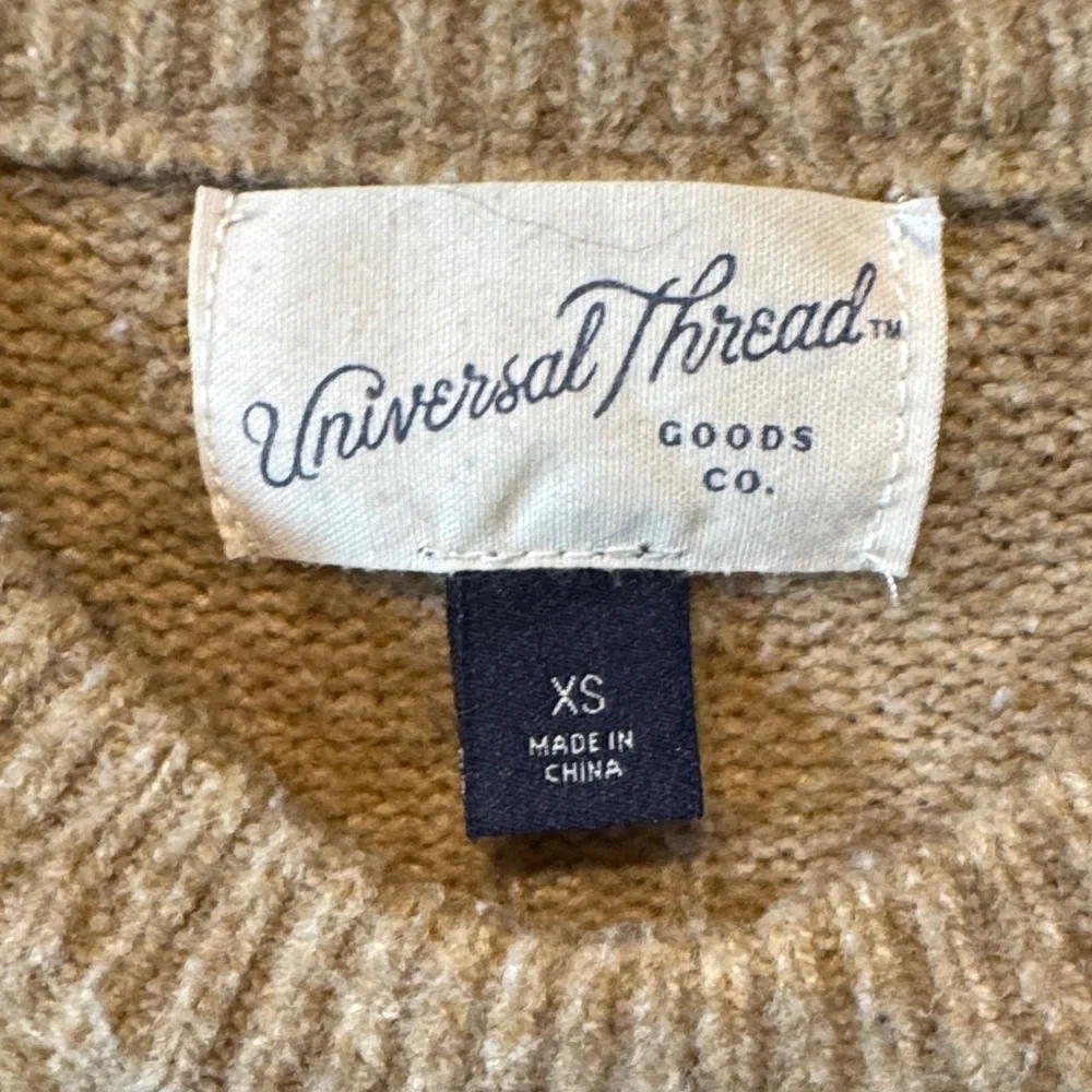 Universal Thread Cozy Tan Crew Neck Sweater‎